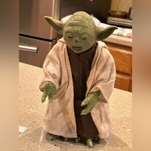 Star Wars Revenge of The Sith Yoda Talking Interactive Toy Figure 12" 2005 Works